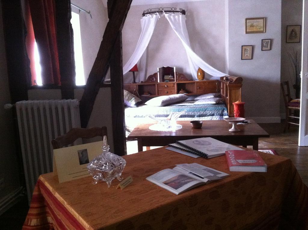 Le Clos de La Muse Saint-Junien Habitación foto